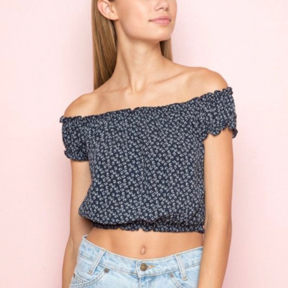 Brandy Melville off the shoulder top